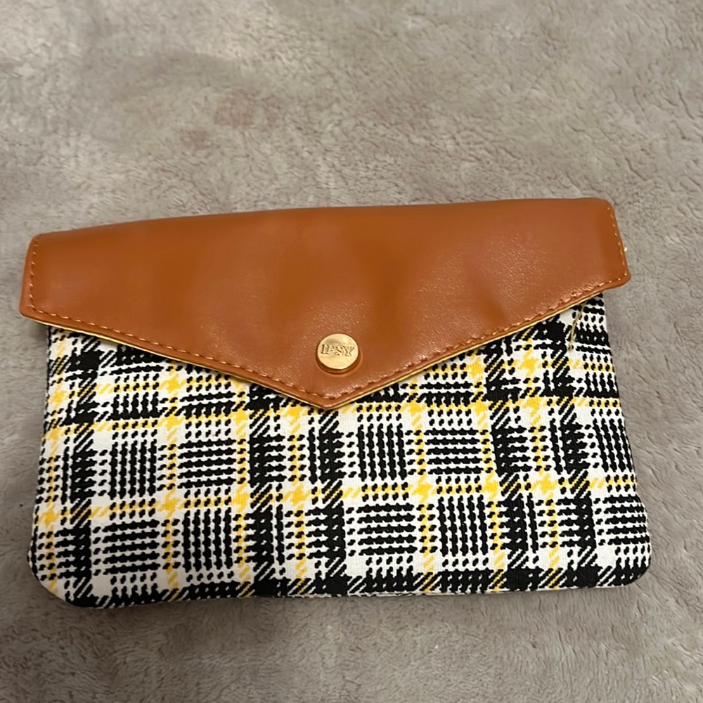 Ipsy makeup bag